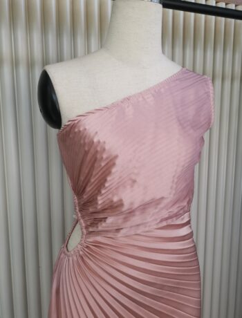 Фустан Нена